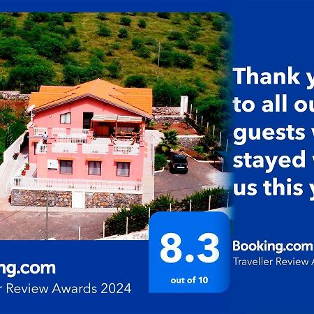 Pensione Casa Da Amizade B&B Pedra Badejo  Exterior photo