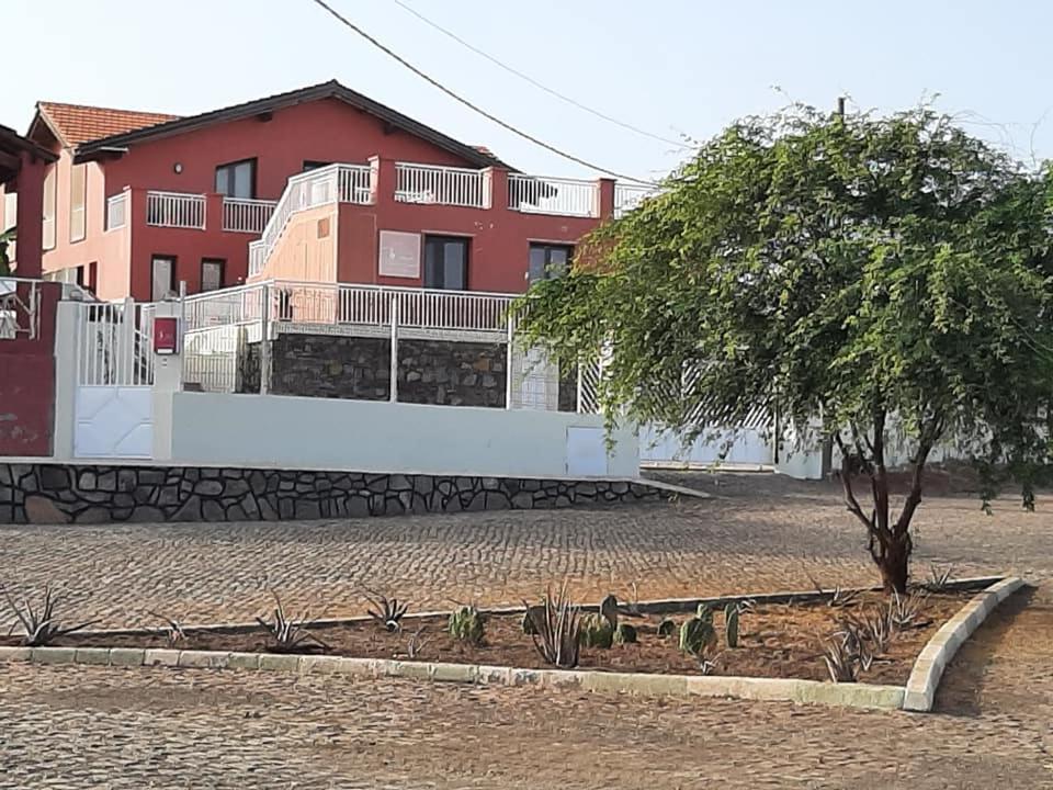 Pensione Casa Da Amizade B&B Pedra Badejo  Exterior photo